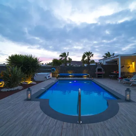 Villa Sbh Rotsana 3 Bedrooms Playa Blanca Lanzarote