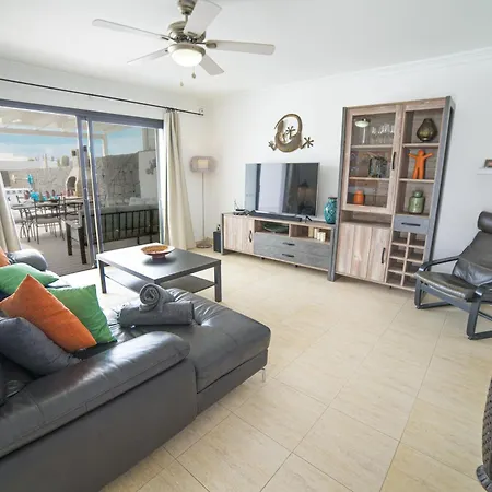 Villa Sbh Rotsana 3 Bedrooms Playa Blanca Lanzarote *