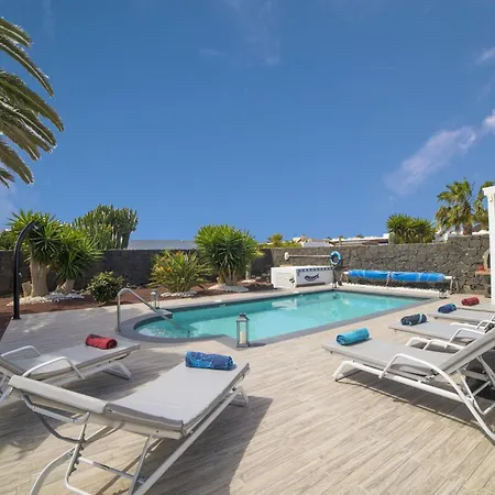 Villa Sbh Rotsana 3 Bedrooms Playa Blanca Lanzarote