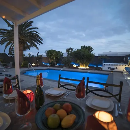 Villa Extraordinary 3 Bedrooms Naraku Spacious Playa Blanca