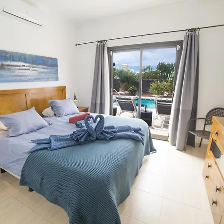 Extraordinary 3 Bedrooms Naraku Spacious Вилла Коста Бланка