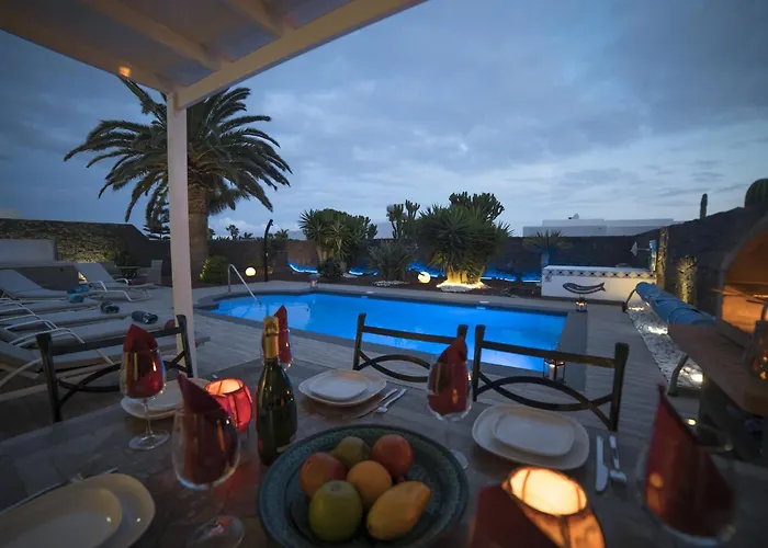 Villa Extraordinary 3 Bedrooms Naraku Spacious Playa Blanca