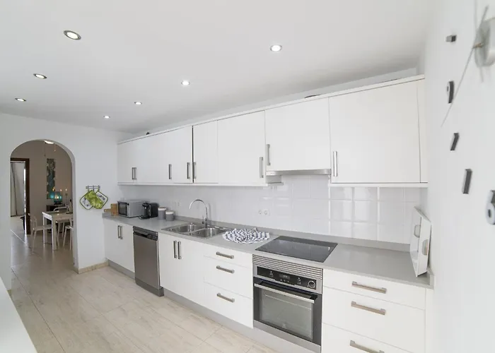 Extraordinary 3 Bedrooms Naraku Spacious Villa