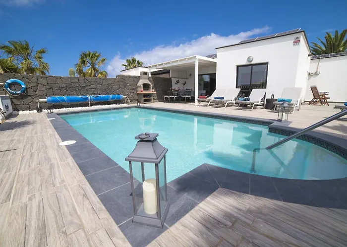 Extraordinary 3 Bedrooms Naraku Spacious Villa *